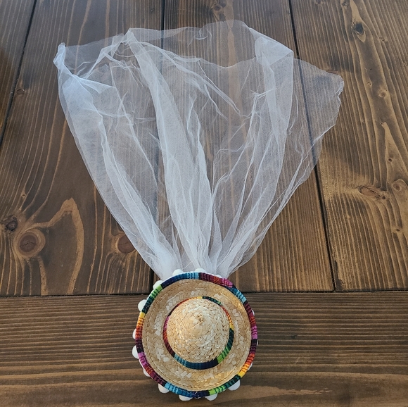 stag and hen Accessories - Mini sombrero veil